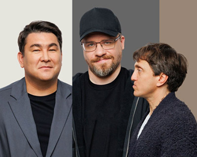 Купание обезьяны в теплой воде